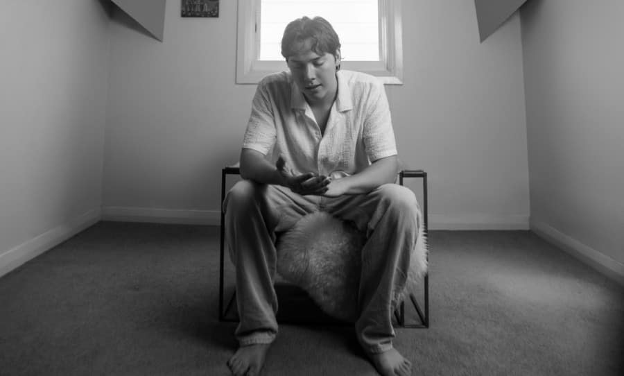 Bobby Uncle: La Inspiración Tras «Coffee» y «Pendulum»